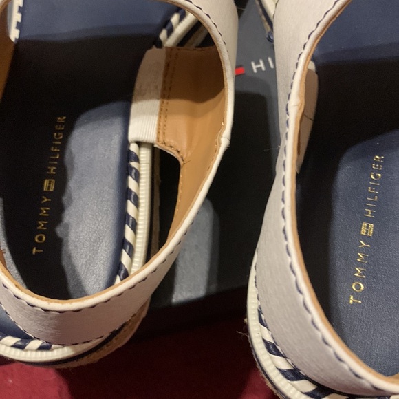 Tommy Hilfiger New White Women Sandal - Picture 12 of 12